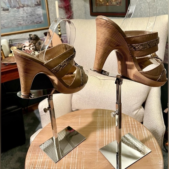 SOFFT Women's 8W Taupe Beige‎ Leather Snakeskin Pump Spool Heel Slip-On Sandals - Picture 2 of 14